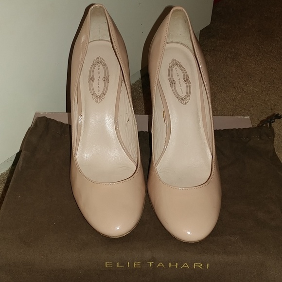 Elie Tahari Nude Patent Wedge - Picture 3 of 6